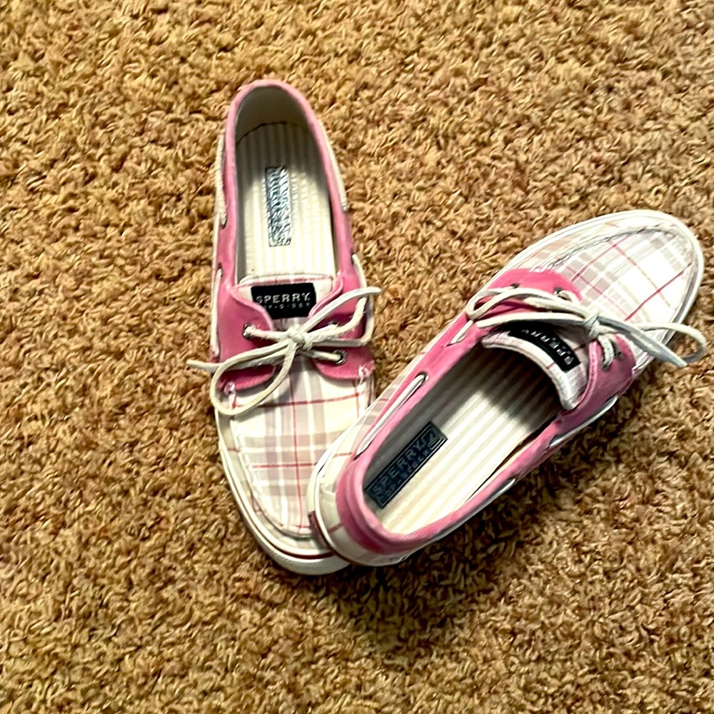 Women’s Sperry Top Siders, great condition, super fun plaid